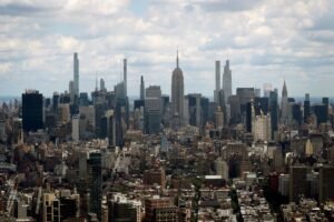Trump signs directive to entice corporate investments exceeding $1 billion.