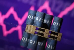 Trump’s Threat of Russian Oil Tariffs Leaves Traders Unfazed, Believing It’s a Bluff