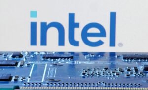 Intel’s new CEO urges customers to provide candid feedback.