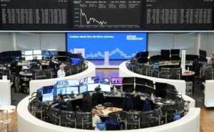 European stocks make tentative gains as US tariff deadline approaches