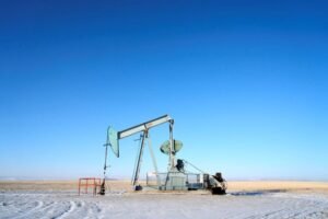 Oil prices stabilize as traders anticipate new US tariffs.