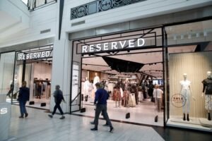 Polish fashion retailer LPP falls short of Q4 profit expectations.