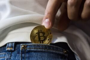 Bitcoin Market Overwhelmed by Fear as Price Slides Down 2.5%