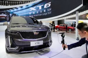 Cadillac to Cease Production of XT6 SUV with Three Rows and Gasoline Engine