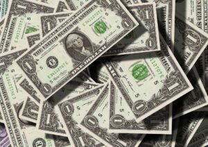 Cathie Wood’s ARK ETF Rebalances Portfolio with Significant Transactions in Coinbase and Roblox Stocks