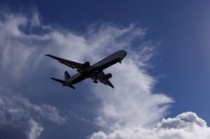 FAA announces investigation into reported engine problem on Delta flight