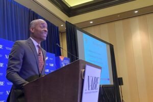 Fed’s Jefferson: Significant Uncertainty Remains Regarding Trade Policy, Requires Time for Evaluation