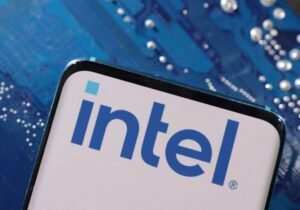 Intel’s Stock Dips as Gloomy Projections Cast Shadow on CEO’s Promises of a Revitalization