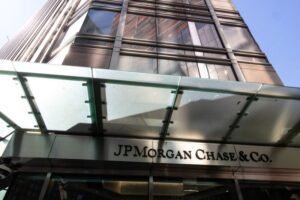 JPMorgan appoints new heads for essential commercial banking divisions.