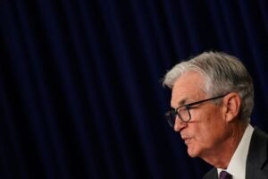 Powell Indicates Fed Will Maintain Current Stance Until Tariff Effects are Clear