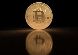 Sovereign Wealth Funds Accumulating Bitcoin for Long-Term Storage: Insights from Coinbase Executive on CNBC
