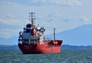 U.S. Crude Oil Stocks Soar Unexpectedly by 6.2 Million Barrels