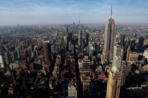 US Investment-Grade Credit Risk Indicator Reaches Peak Level Since November 2023