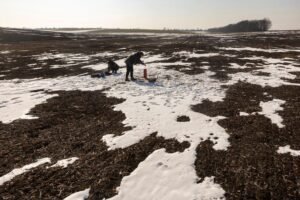 US and Ukraine Engage in Strained Discussions Amidst Ongoing Challenges with Mineral Agreement, According to Sources