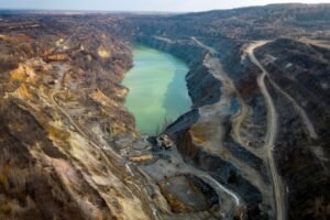 Ukraine announces goal to finalize mineral agreement discussions within a week.