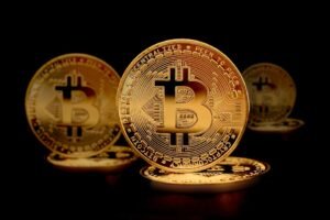 XRP Fails to Keep Up with Bitcoin (BTC) Surge: Insights