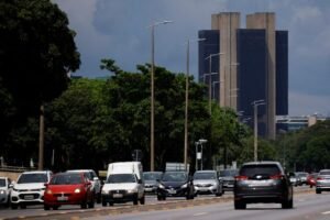 Brazil’s Central Bank Raises Rates to Nearly 20-Year Peak, Keeps Future Actions Uncertain