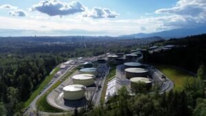 China Becomes Leading Buyer of Canadian Crude from Trans Mountain Pipeline Amid US Trade War