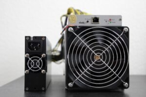 Ethereum experiences surge in smart wallet activity as Pectra influence takes hold.