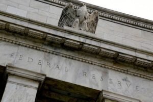 Fed holds steady, but anticipates increased risks of inflation and growth