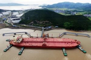 Oil prices increase by 1% due to optimism over US-China trade relations.