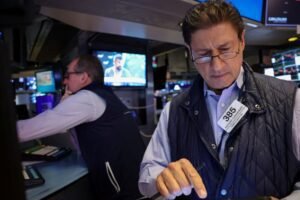 S&P 500 and Nasdaq Rise Amid Positive Inflation Reports and Trade Hopes
