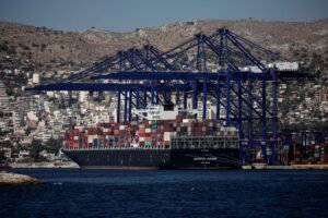 Vessels Cautioned to Steer Clear of Red Sea and Logistical Routes to Hormuz Following Israeli Strikes on Iran